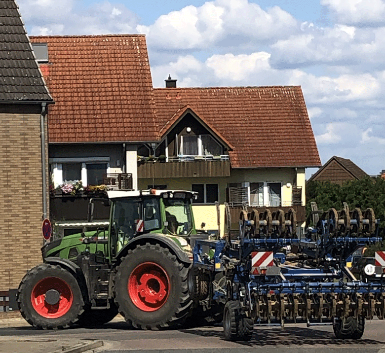 Broitzem Erntefahrzeug